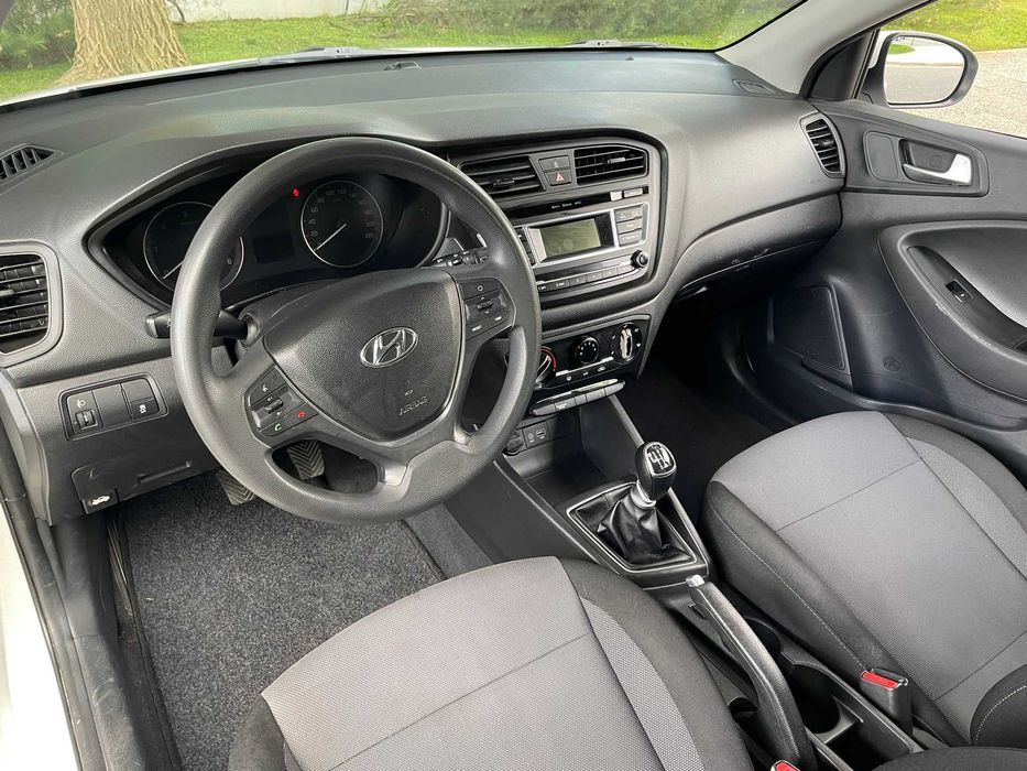 Hyundai i20 econômico