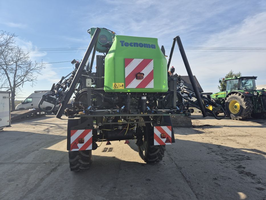 Opryskiwacz Tecnoma tecnis 3500 litrów 24 metry