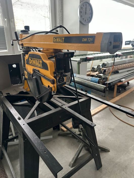 Радіально консульна пила
Фото 1. DeWalt DW721 пропил 90мм Ціна 1200€
Ф