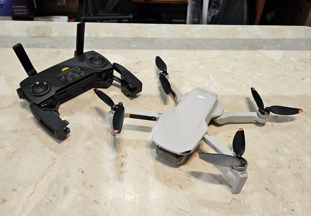 3540/25 Dron DJI Mini SE