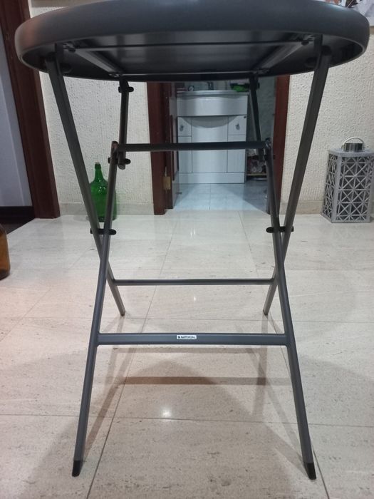 Mesa dobrável marca Naterial