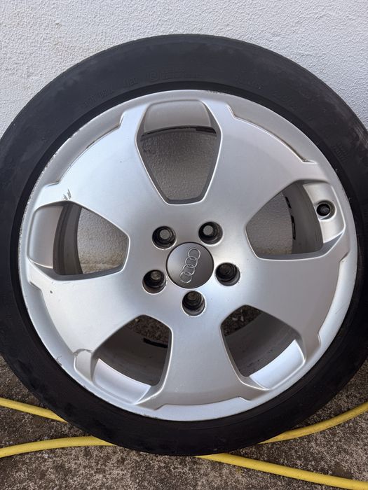 Jantes Audi com pneus