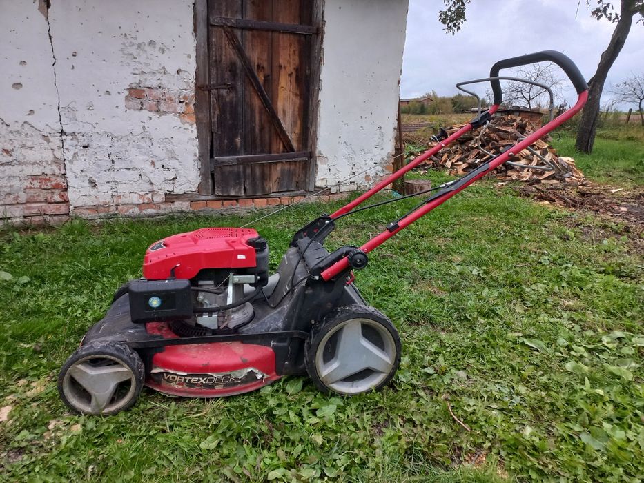 Продам бензинову газонокосарку Einhell