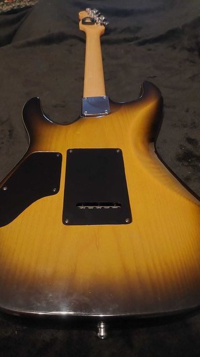 Guitarra tipo Stratocaster - ATLAS - com alguns requintes exclusivos!