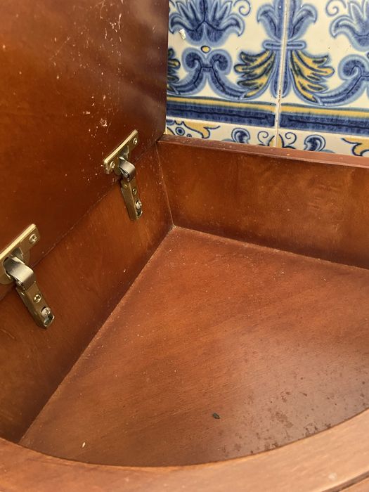 Vendo movel de canto antigo