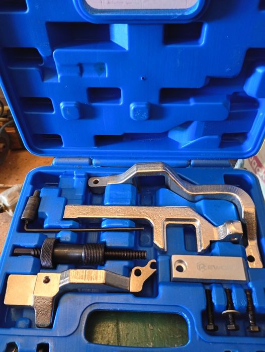 Продам съёмный  для форсунок + шарошки + набор Пежо БМВ розпред.