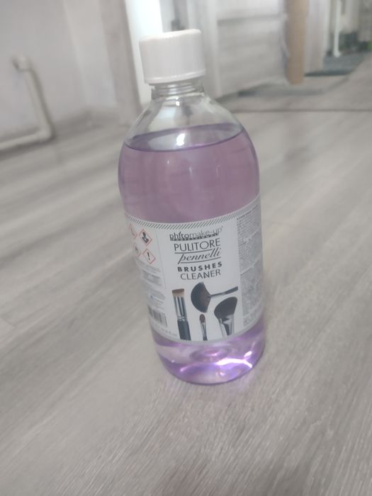Рідина для миття косметичних пензлів