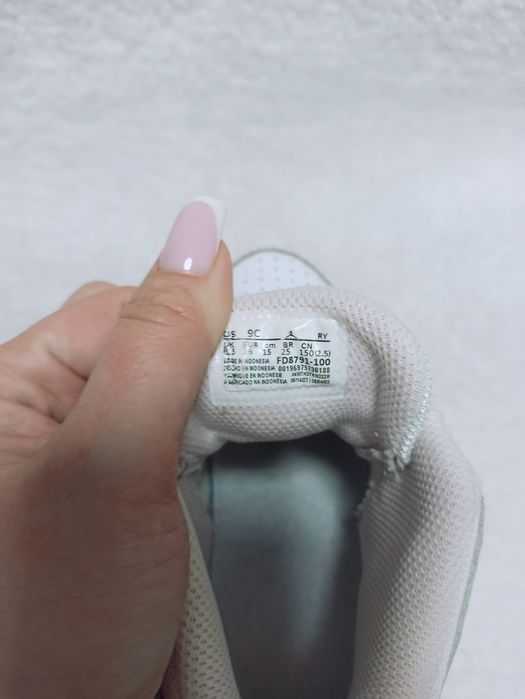 Оригінал NIKE Jordan,26 розмір, устілка 17 см,  кросівки для дівчинки