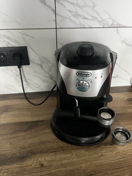 Кавоварка рожкова Delonghi
