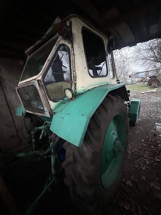 Трактор юмз 6 в хорошому стані