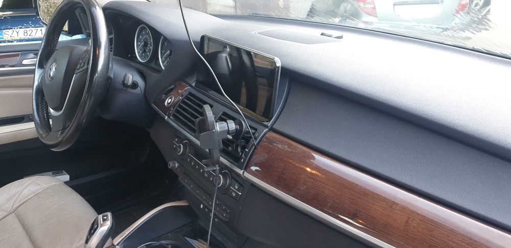 Samochód BMW X6, E71
