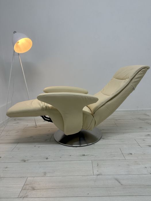 Фірмове,шкіряне крісло Relax