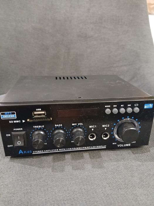 Stereo audio power amplifier