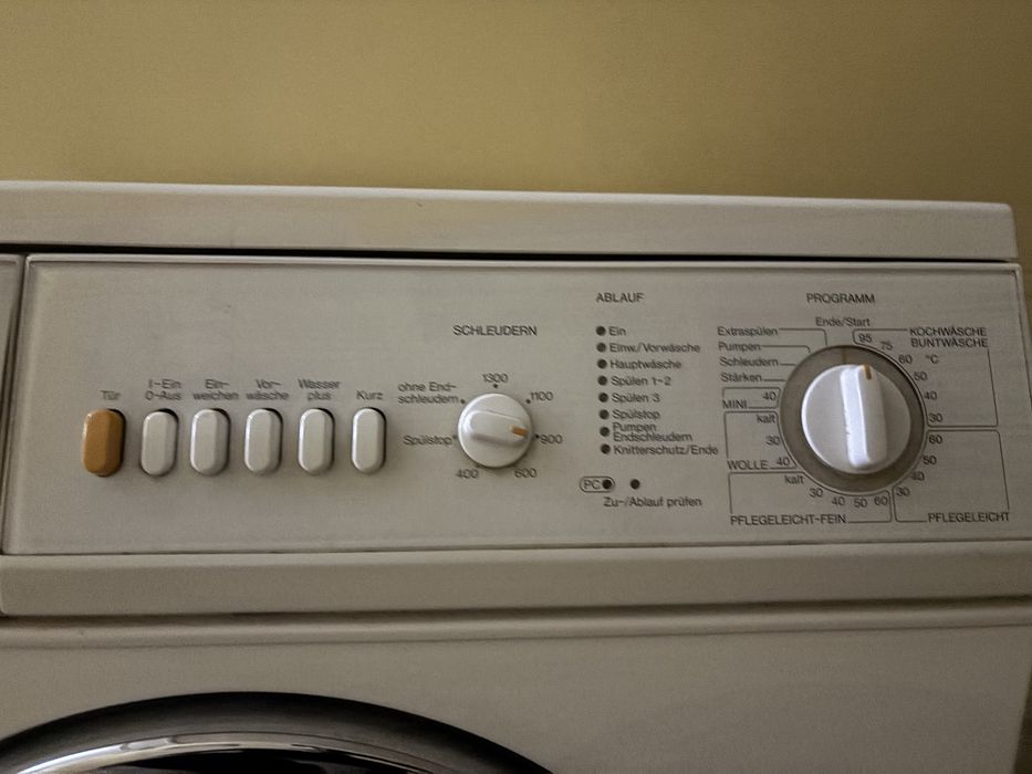 Miele W904  Продам