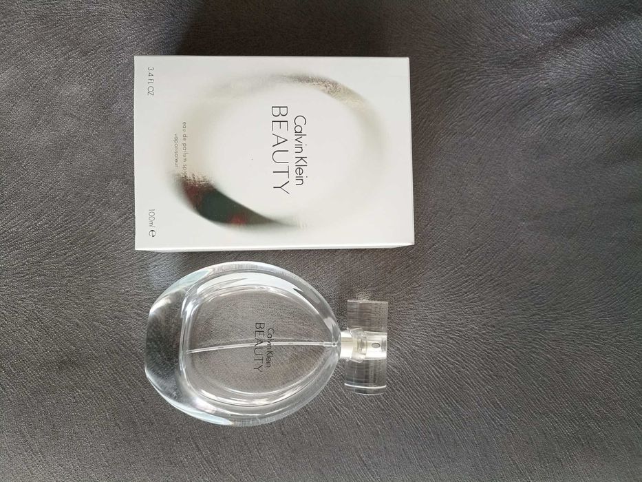 Flakon po perfumach Calvin Klein Beauty