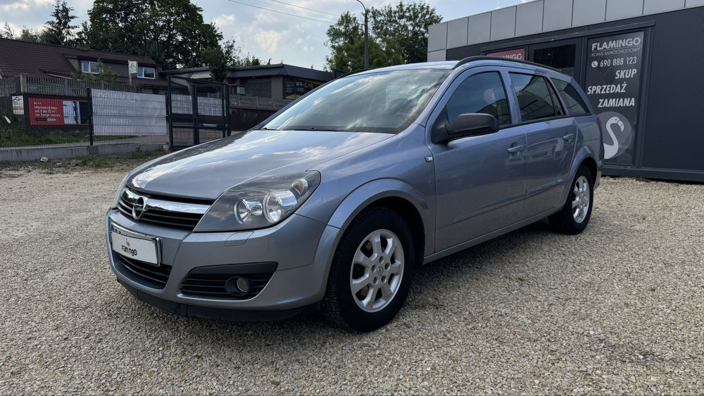 Opel Astra H 1.6 benzyna z małym przebiegiem