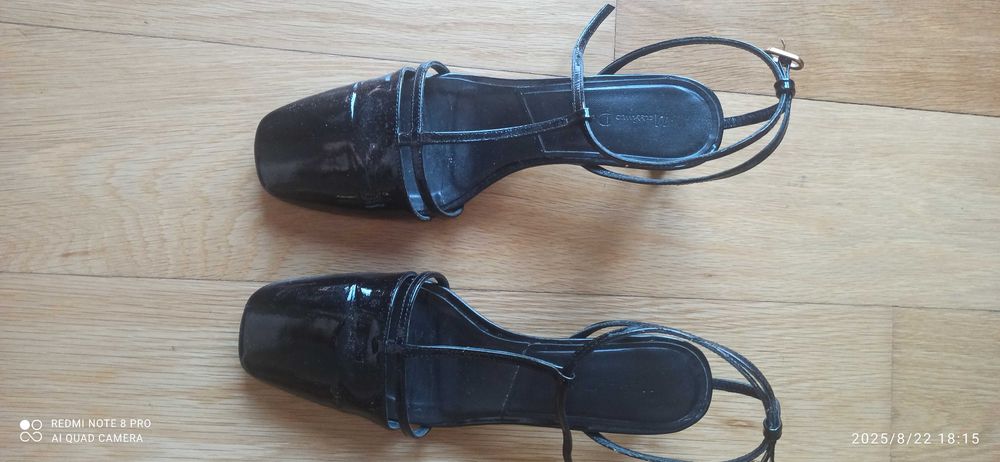 Sapatos pretos de verniz , Massimo Dutti, n.38