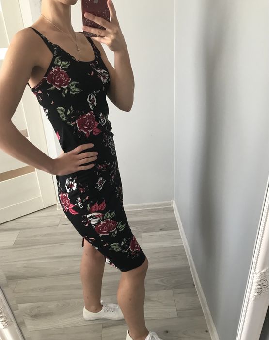 Sukienka NOWA w kwiaty