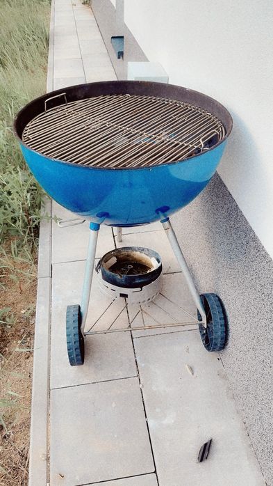 Grill  ogrodowy firmy Weber