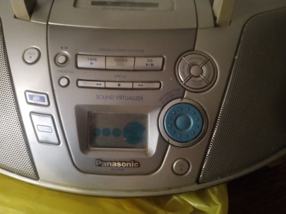 Sprzedam tanio stary radiomagnetofon Panasonic RX-ES20 Boombox Sprawny