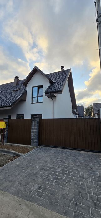 Продам дуплекс (дом) будинок в Броварах