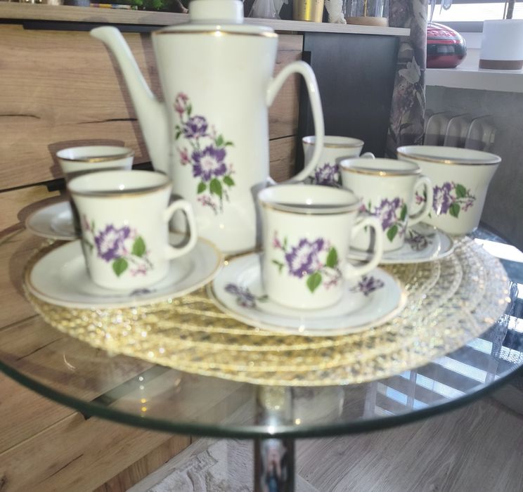 Serwis porcelanowy kawowy