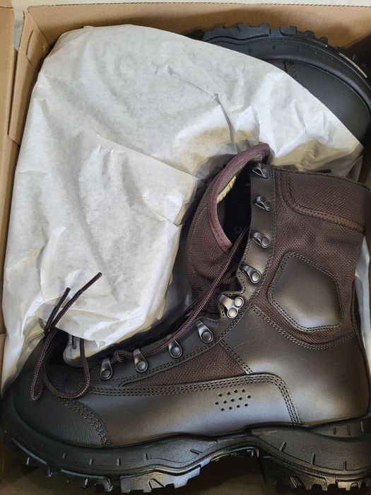 Buty wojskowe  brązowe nowe