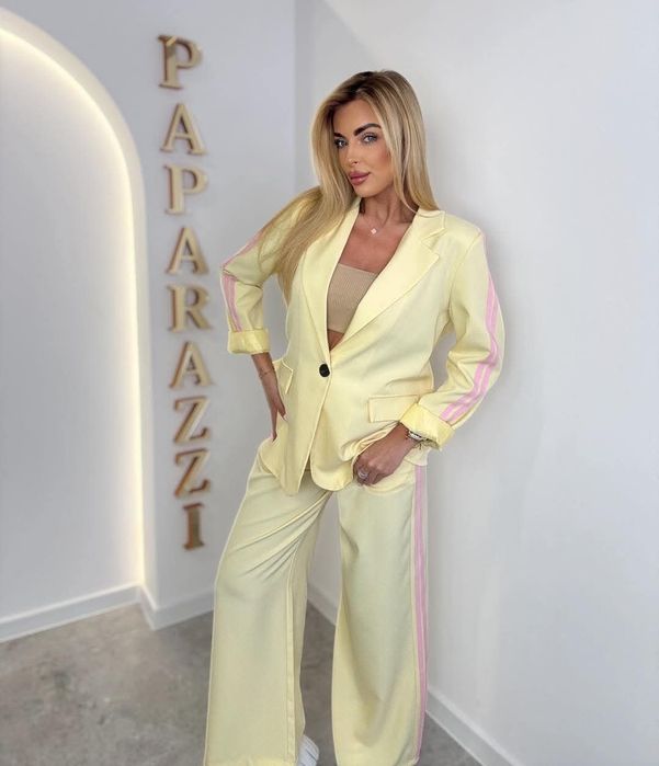 Piękny komplet garnitur wiosenny marynarka logo paparazzi kolory