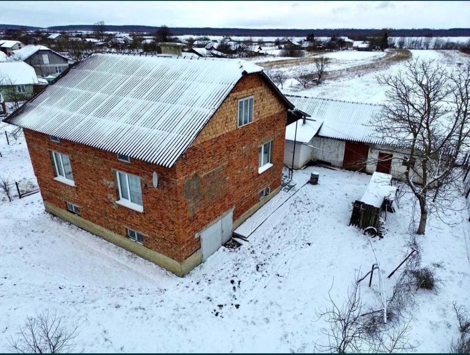 Продам Цегляний будинок 105,7 м² + 25 соток землі + гараж | Самбірський район, с. Мала Озимина