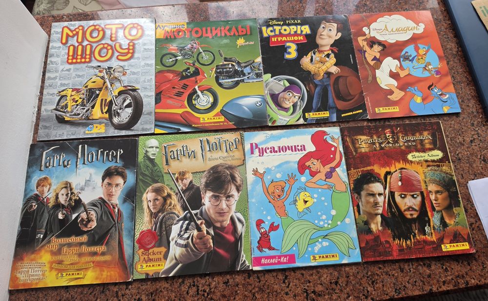 Альбоми для наліпок (panini, topps, ds)