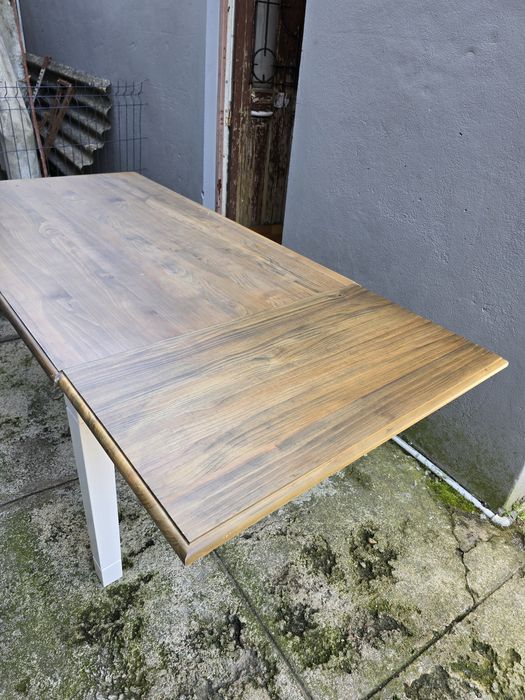 Mesa de jantar extensível