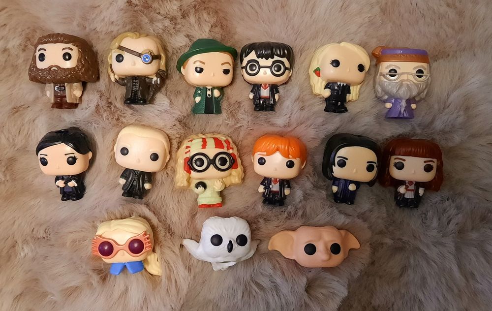 Фігурки кіндер Гаррі Поттер Квідич Дивні Дива Фанко DC равлики Боб