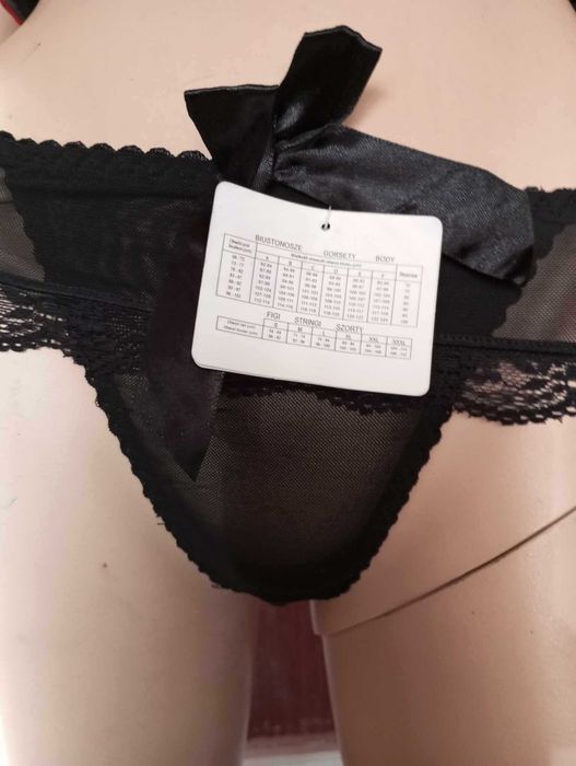 Zestaw nr 38, koszulka, pończochy.