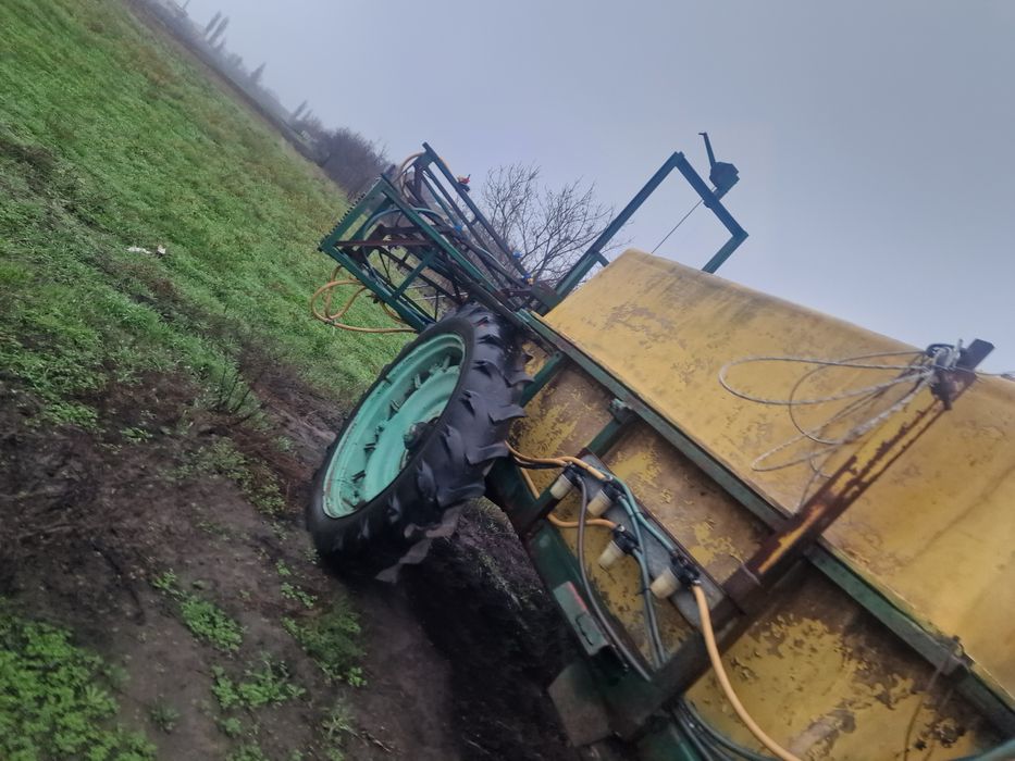 Опрыскиватель ОП 2000 18м