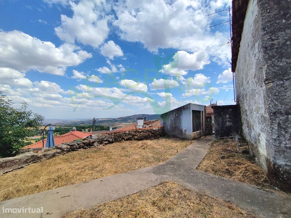 Moradia com espaço exterior em Penela Beira