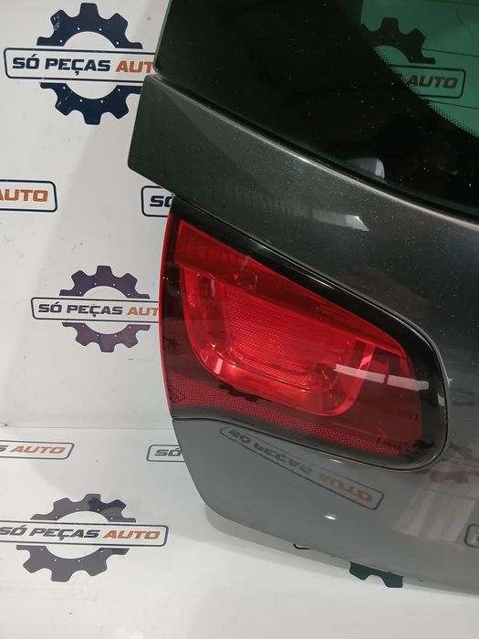 FAROLIM ESQUERDO CINZA CITROEN C3 II 1.4VTI ANO: 2010
