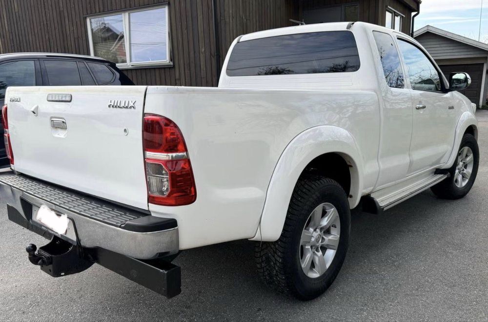 Toyota 2.5 D4D king cab