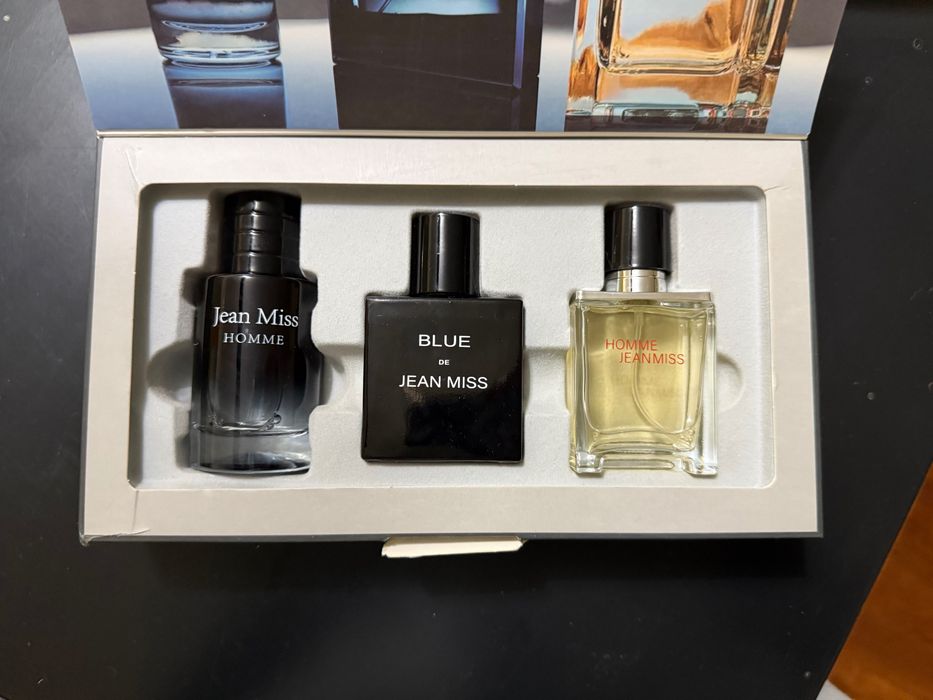 Conjunto de perfumes novo.