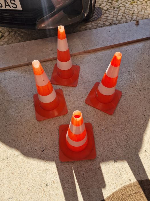 Cones / Pinos de sinalização