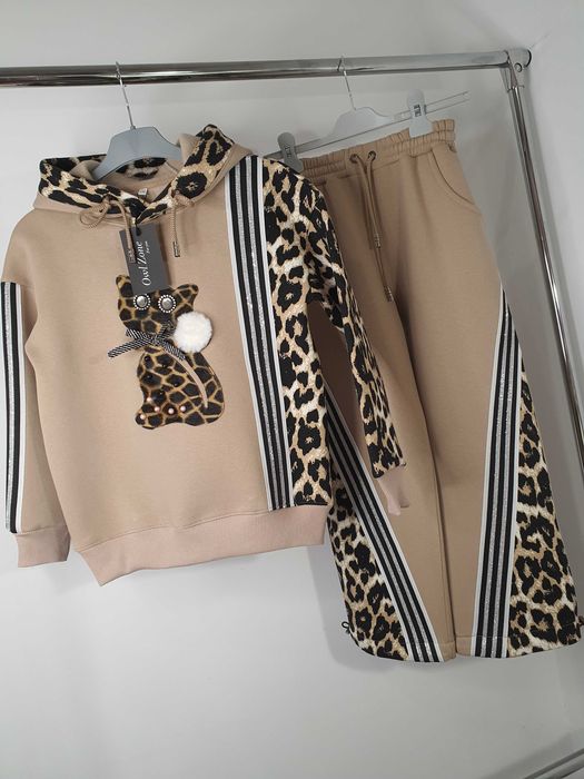 Дуже гарні теплі костюми на флісі для дівчат