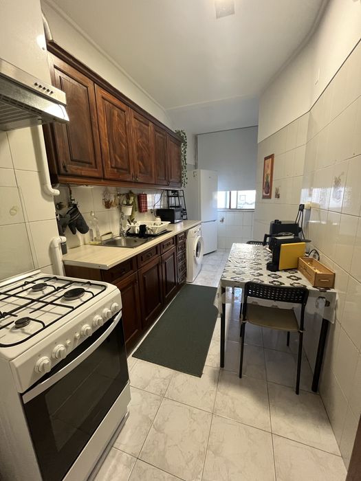 Quarto Odivelas junto ao metro