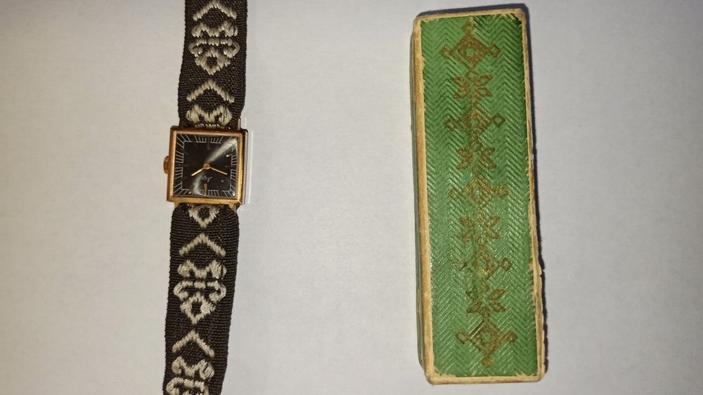 Продам часы Луч позолоченный корпус, как новые