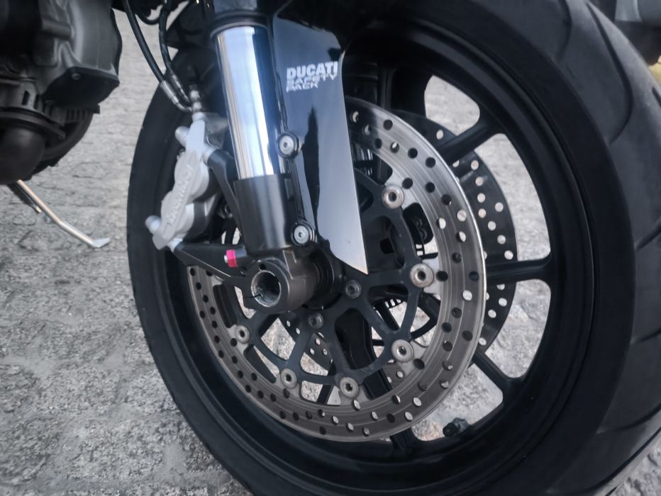 Ducati Monster 1100 evo 2013