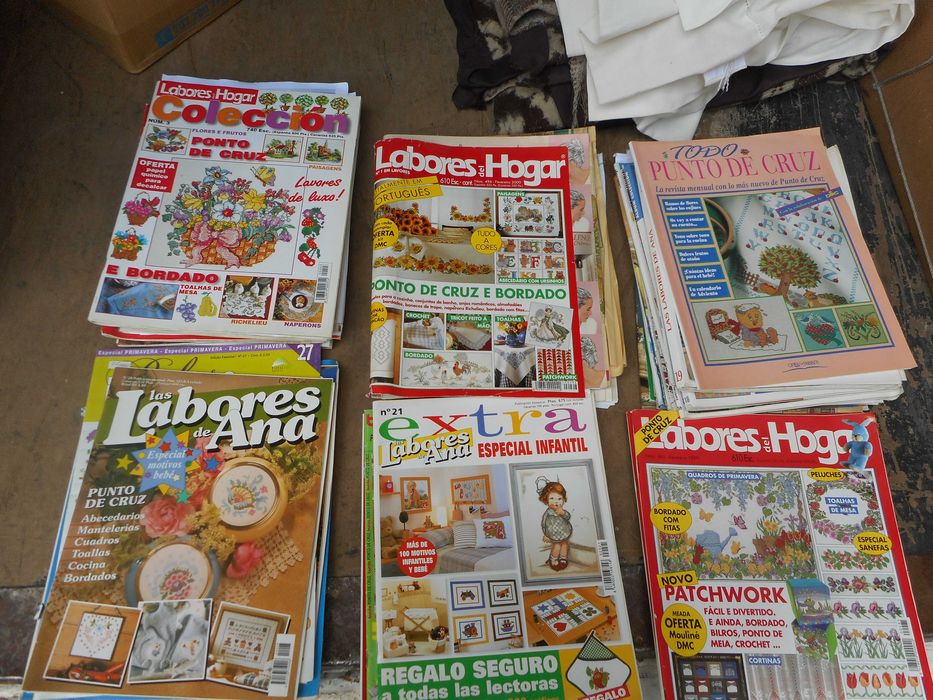 livros de croché uma coleção grande