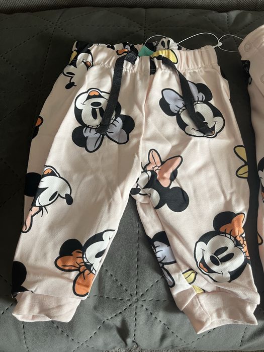 Śliczny dres dziewczęcy Disney Minnie 62/68 Nowy
