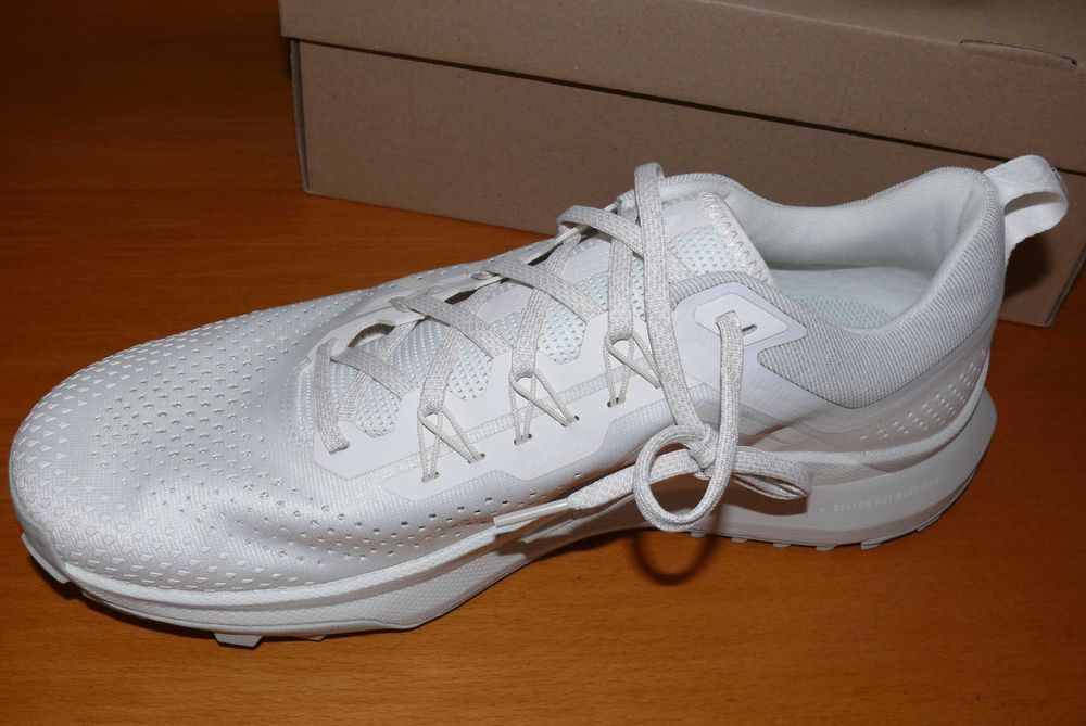 Buty trailowe  do biegania Nike Pegasus Trail 4  rozmiar 46 EU  30 CM
