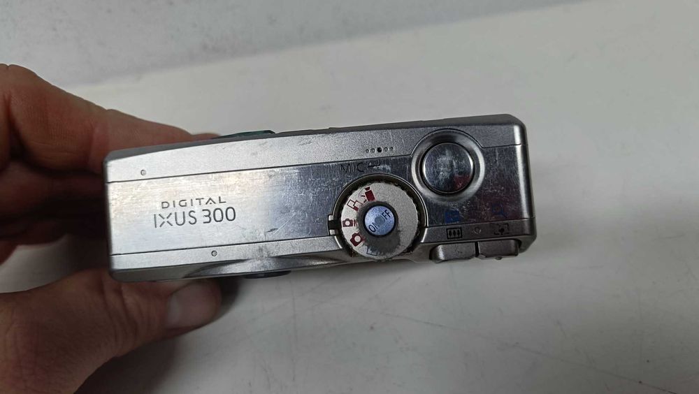 Aparat Canon Ixus 300