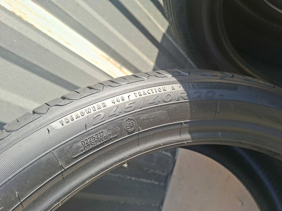 Шини Б/У Демо 2шт 245/40 R20 99V VOL Goodyear Efficient grip perfomance SUV .
