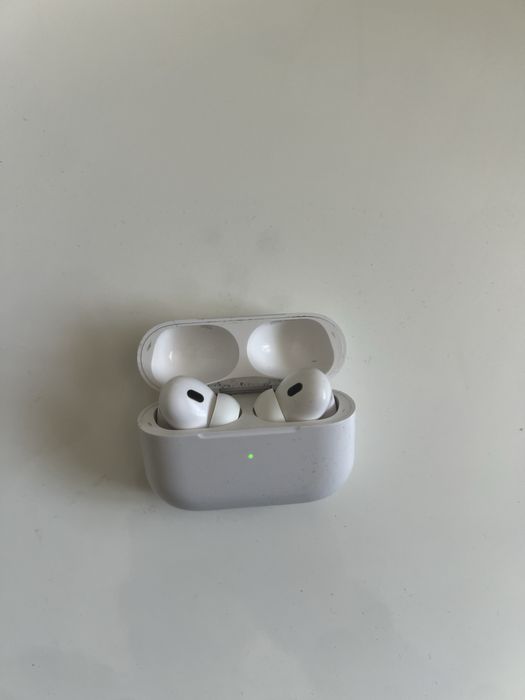 Airpods pro 2.
