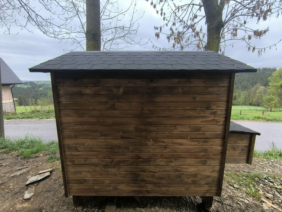 kurnik drewniany
długość: 200 cm
szerokość: 130 cm
wysokość: 230 cm
Kurnik wykon